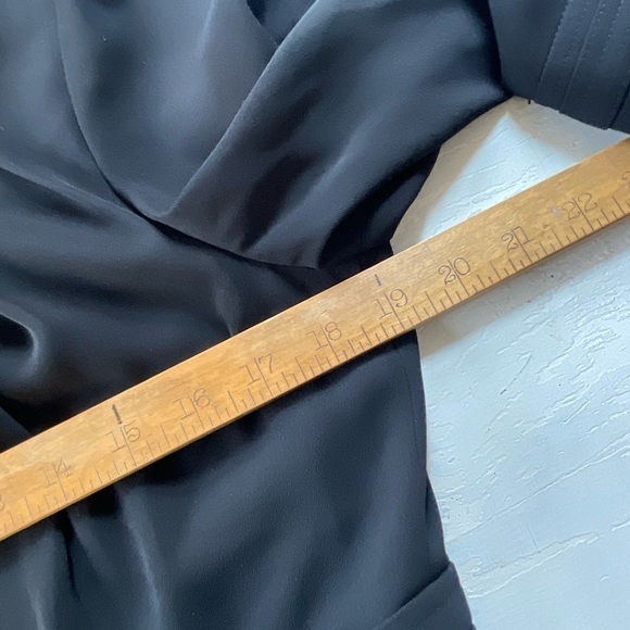 Tahari Arthur S. Levine Dress Mobwife Classic Black Gold Midi LBD Size 10 - Picture 8 of 10